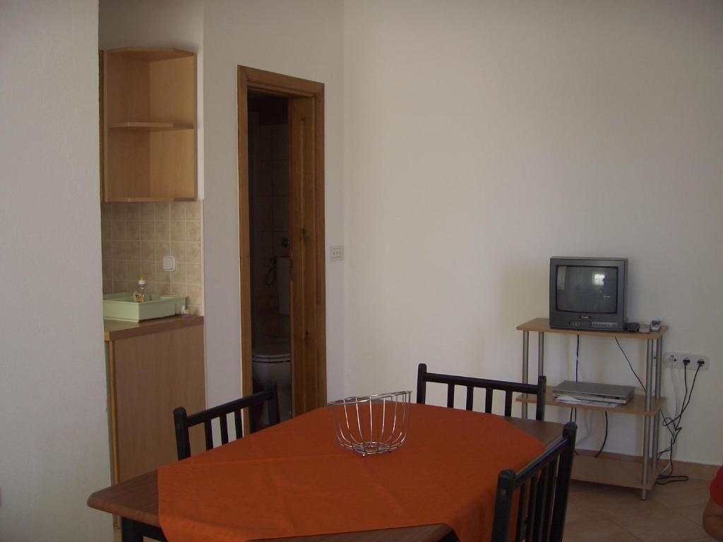 Apartments Ana Vir Bilik gambar